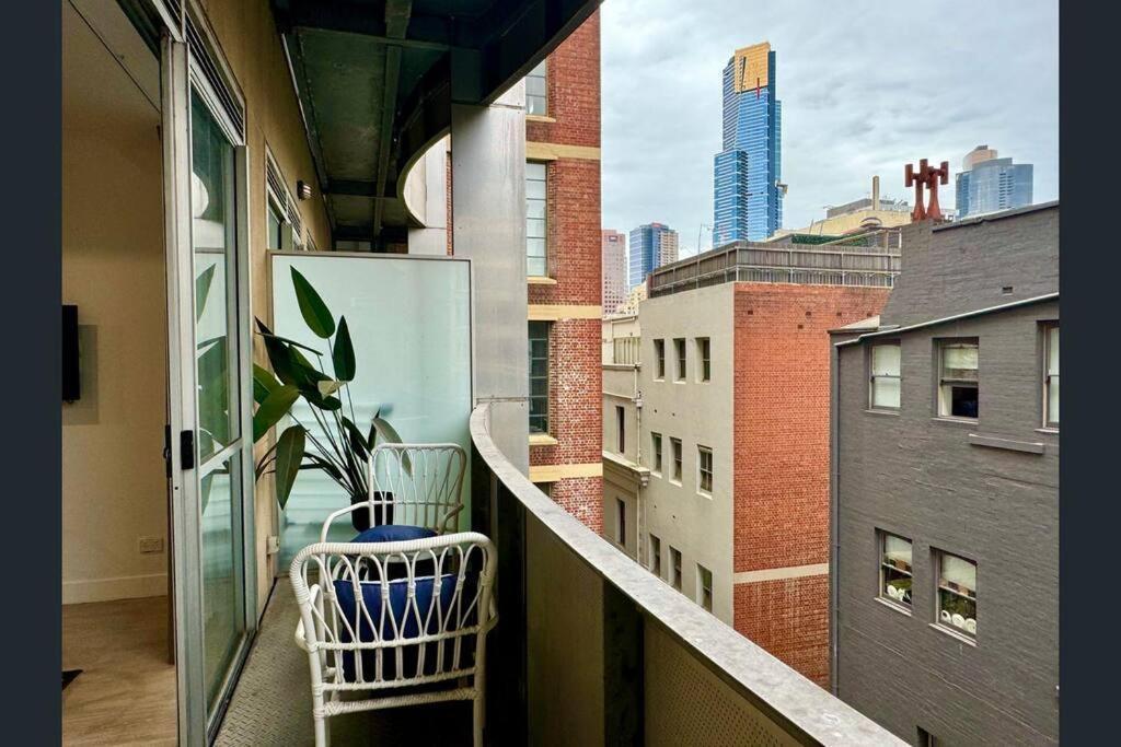 2 Bdr On Collins St, Apartment *